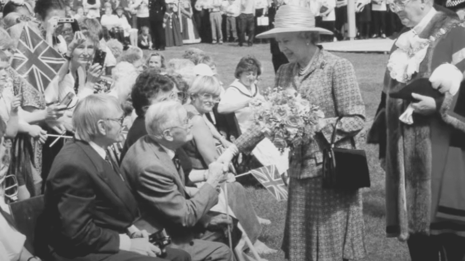 Featured image for “Dudley borough mourns the passing of Her Majesty the Queen”